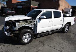 2021 Toyota Tacoma 4WD - Image 2