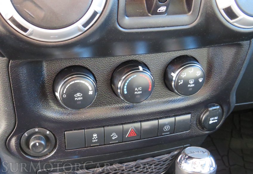 2015 Jeep Wrangler Unlimited - Image 41