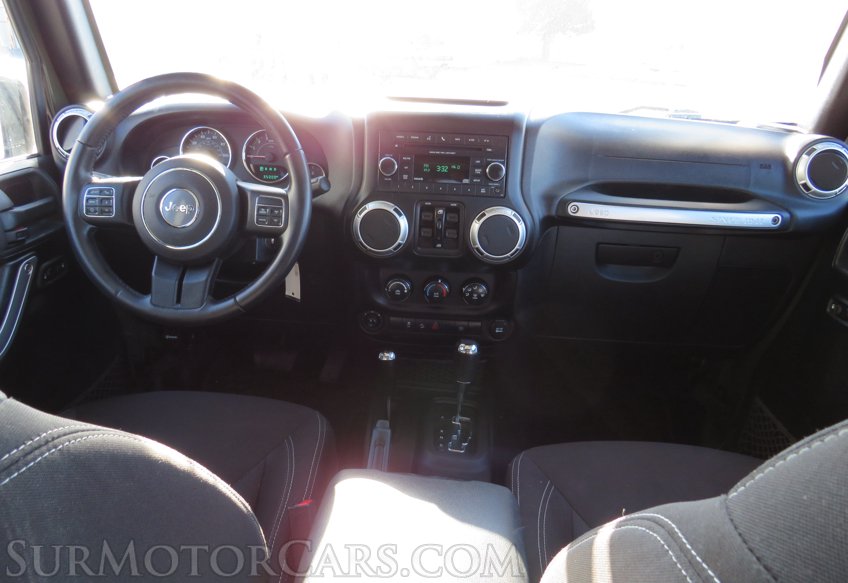 2015 Jeep Wrangler Unlimited - Image 22