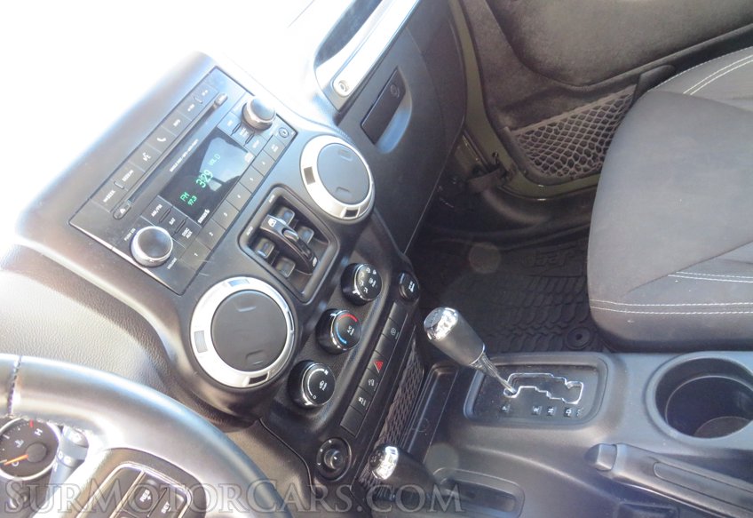 2015 Jeep Wrangler Unlimited - Image 38