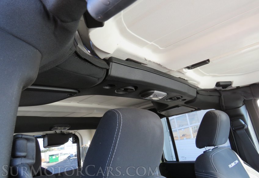 2015 Jeep Wrangler Unlimited - Image 30