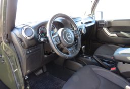 2015 Jeep Wrangler Unlimited - Image 23