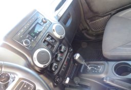 2015 Jeep Wrangler Unlimited - Image 38