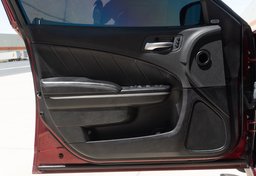 2018 Dodge Charger - Image 16