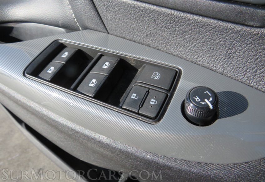 2015 Toyota Sienna - Image 46