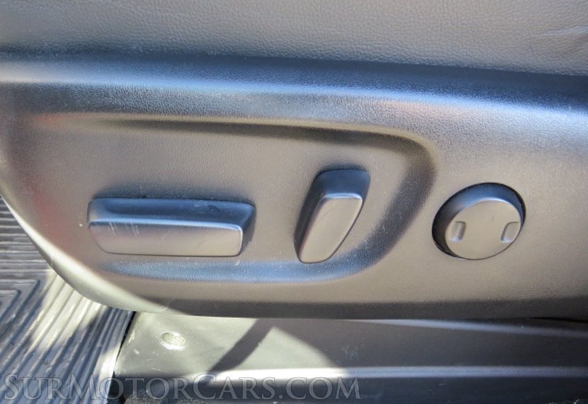 2015 Toyota Sienna - Image 48