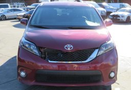 2015 Toyota Sienna - Image 15