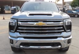 2024 Chevrolet Silverado 2500HD 4x4 LTZ - Image 11