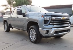 2024 Chevrolet Silverado 2500HD 4x4 LTZ - Image 4