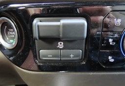 2024 Chevrolet Silverado 2500HD 4x4 LTZ - Image 40