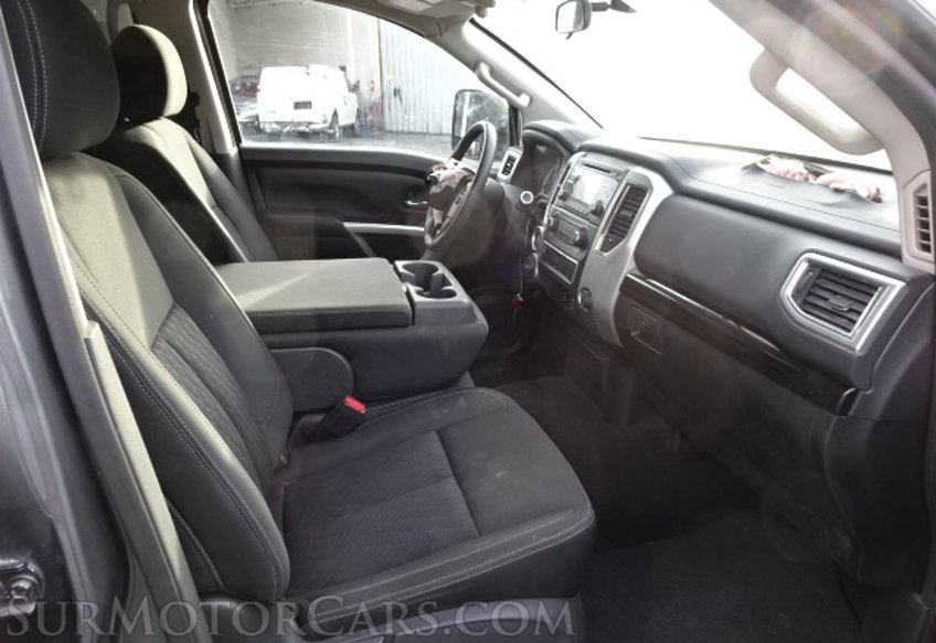 2018 Nissan Titan XD - Image 30