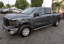 2018 Nissan Titan XD - Image 2