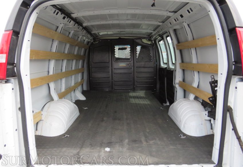 2019 Chevrolet Express Cargo Van - Image 28