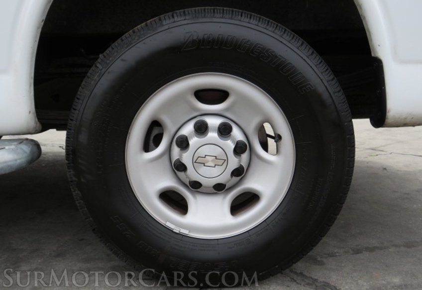 2019 Chevrolet Express Cargo Van - Image 13
