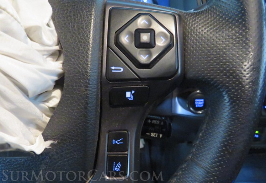 2019 Toyota Tacoma - Image 33