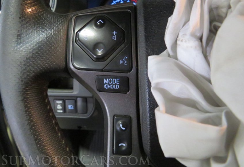 2019 Toyota Tacoma - Image 34