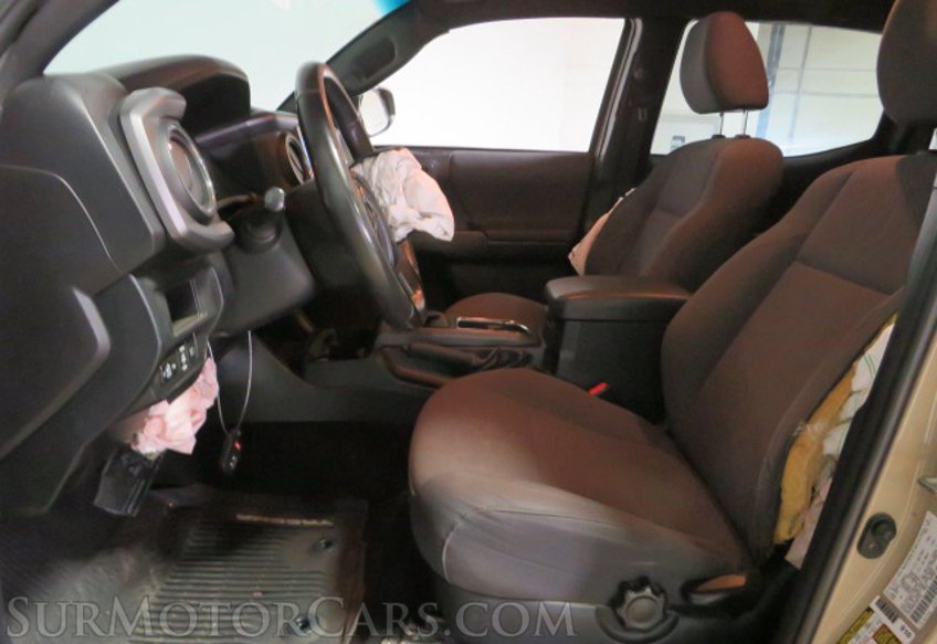 2019 Toyota Tacoma - Image 29