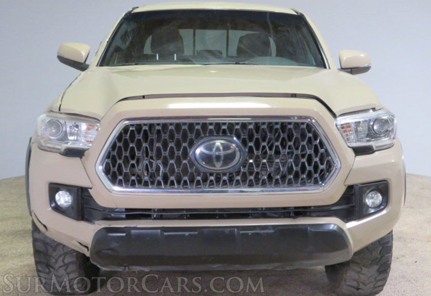 2019 Toyota Tacoma - Image 12