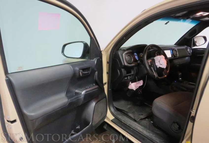 2019 Toyota Tacoma - Image 21