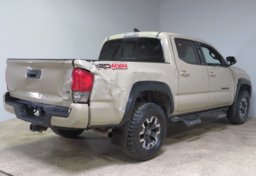 2019 Toyota Tacoma - Image 7