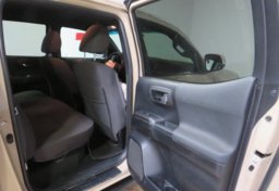 2019 Toyota Tacoma - Image 24