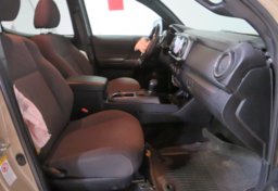 2019 Toyota Tacoma - Image 30