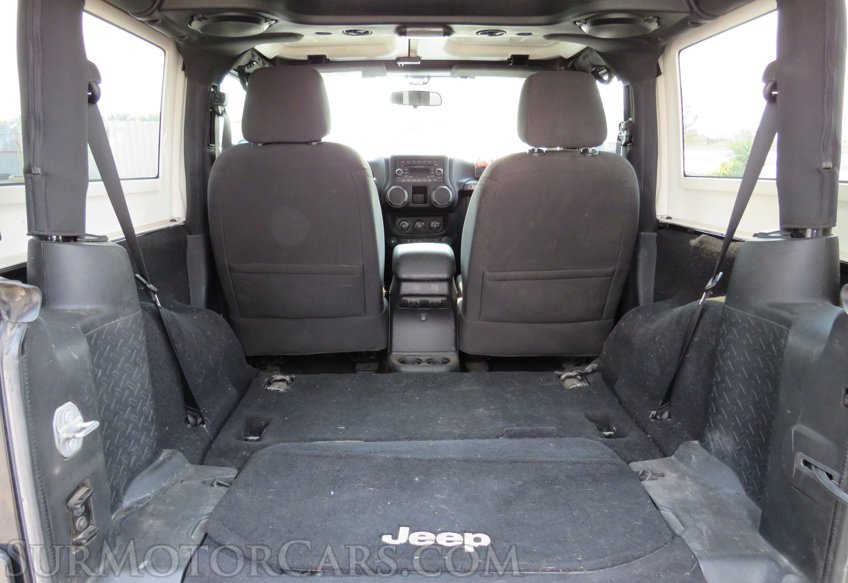2014 Jeep Wrangler - Image 27