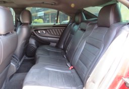 2013 Ford Taurus - Image 40