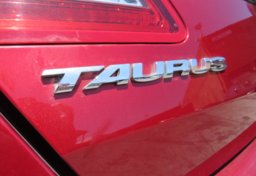 2013 Ford Taurus - Image 16