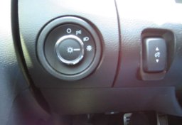 2013 Ford Taurus - Image 30