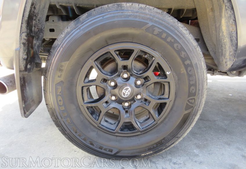 2022 Toyota Tacoma - Image 19