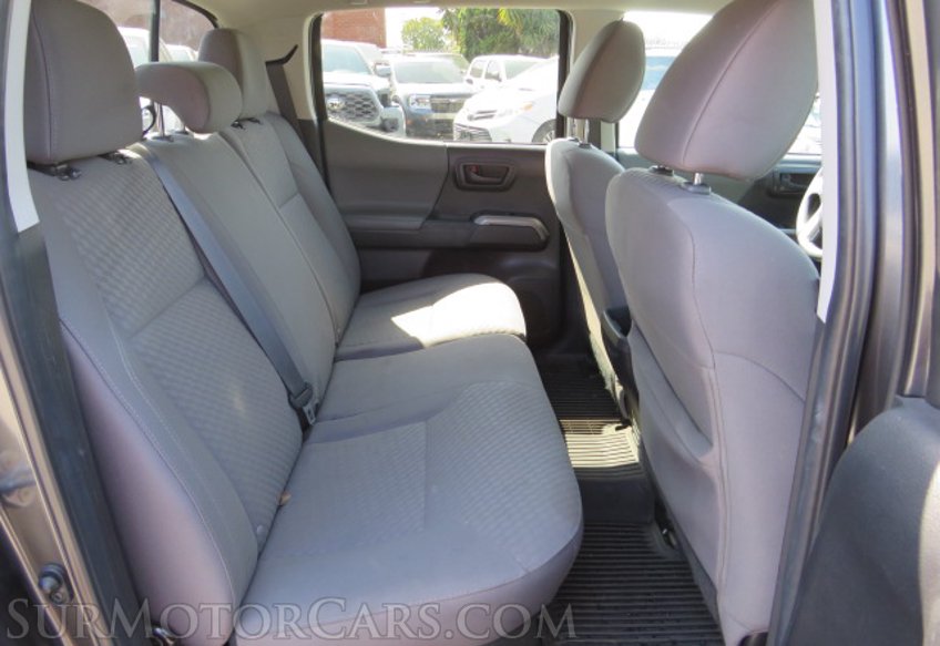 2022 Toyota Tacoma - Image 30