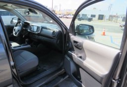 2022 Toyota Tacoma - Image 21