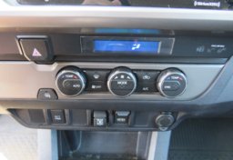 2022 Toyota Tacoma - Image 36