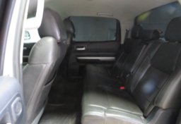 2016 Toyota Tundra - Image 29