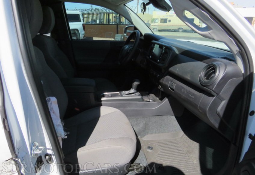 2022 Toyota Tacoma - Image 26