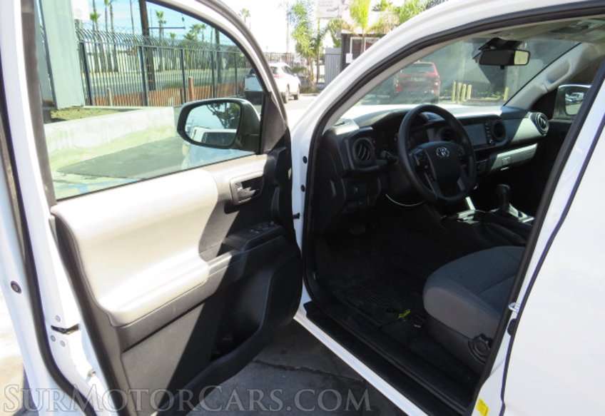 2022 Toyota Tacoma - Image 19