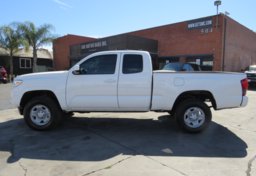 2022 Toyota Tacoma - Image 11