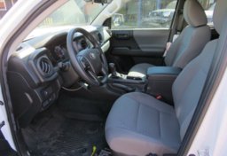 2022 Toyota Tacoma - Image 25