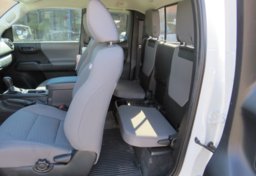 2022 Toyota Tacoma - Image 27