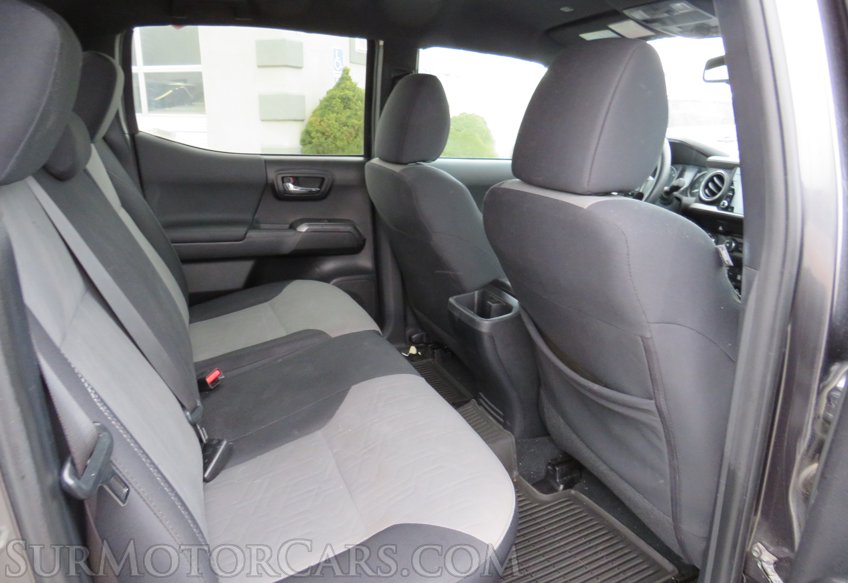 2020 Toyota Tacoma 4WD - Image 31