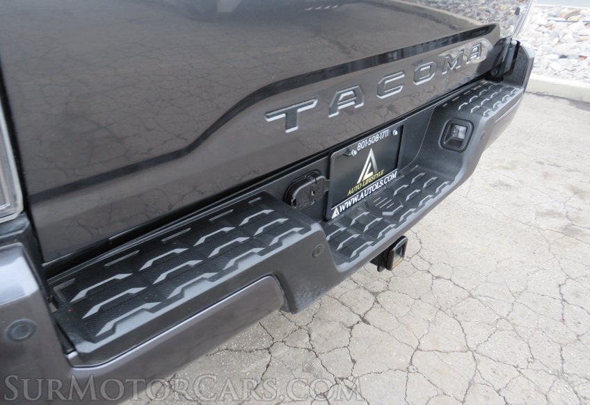 2020 Toyota Tacoma 4WD - Image 22