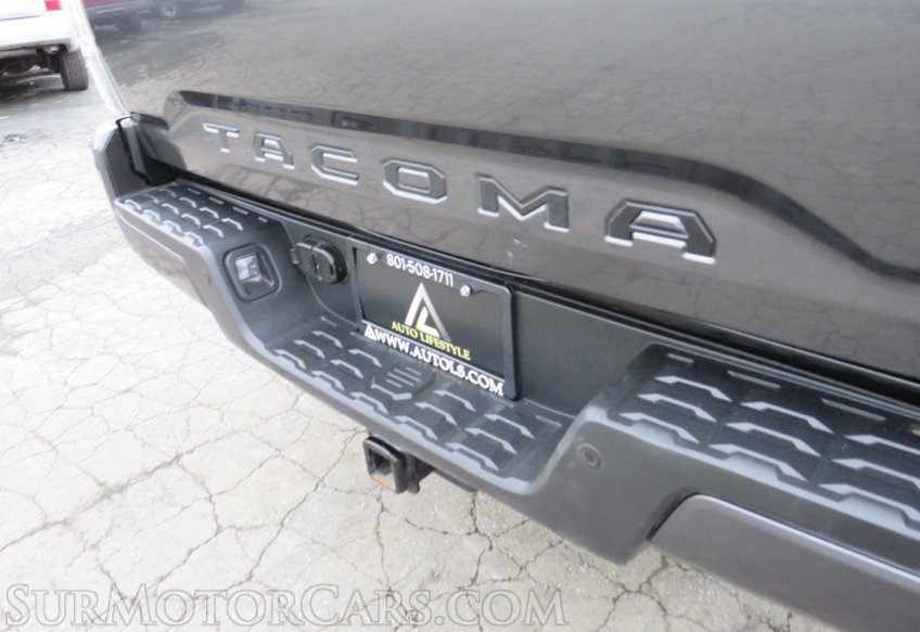 2020 Toyota Tacoma 4WD - Image 23
