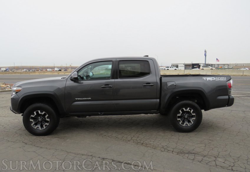 2020 Toyota Tacoma 4WD - Image 11