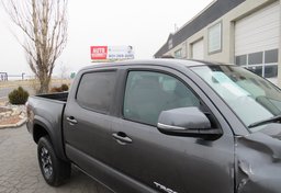 2020 Toyota Tacoma 4WD - Image 16