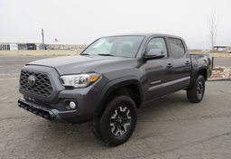 2020 Toyota Tacoma 4WD - Image 5