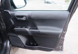 2020 Toyota Tacoma 4WD - Image 52