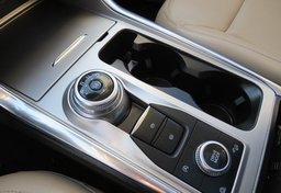 2020 Ford Explorer - Image 44