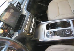 2020 Ford Explorer - Image 35