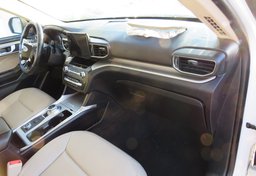 2020 Ford Explorer - Image 24